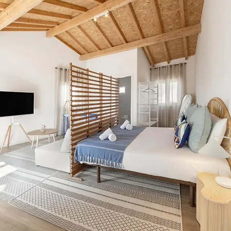 Surf & Chill Peniche Атогиа-да-Балейя