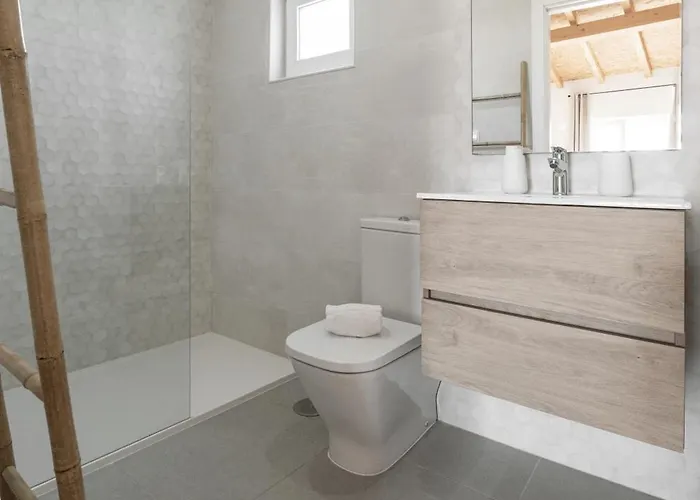 Surf & Chill Peniche * Atouguia Da Baleia